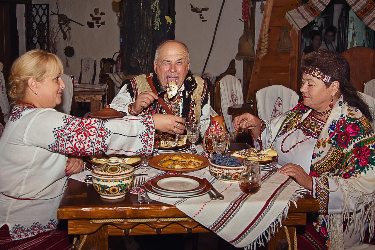 Туристично Розважальний Комплекс "Стіжок" Hotel Berehomet ภายนอก รูปภาพ